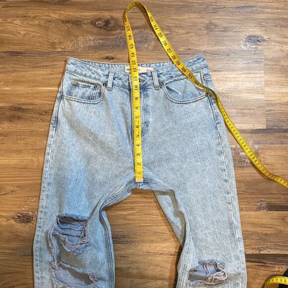 ASOS Denim  Distressed Step Hem Jeans - Picture 9 of 9